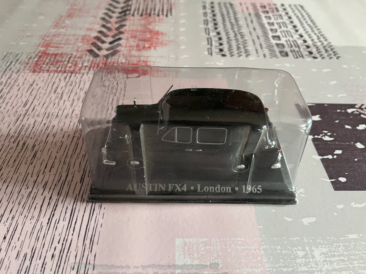 Voiture Miniature Austin FX4 London 1965 Taxi Du Monde au 1/43 Altaya