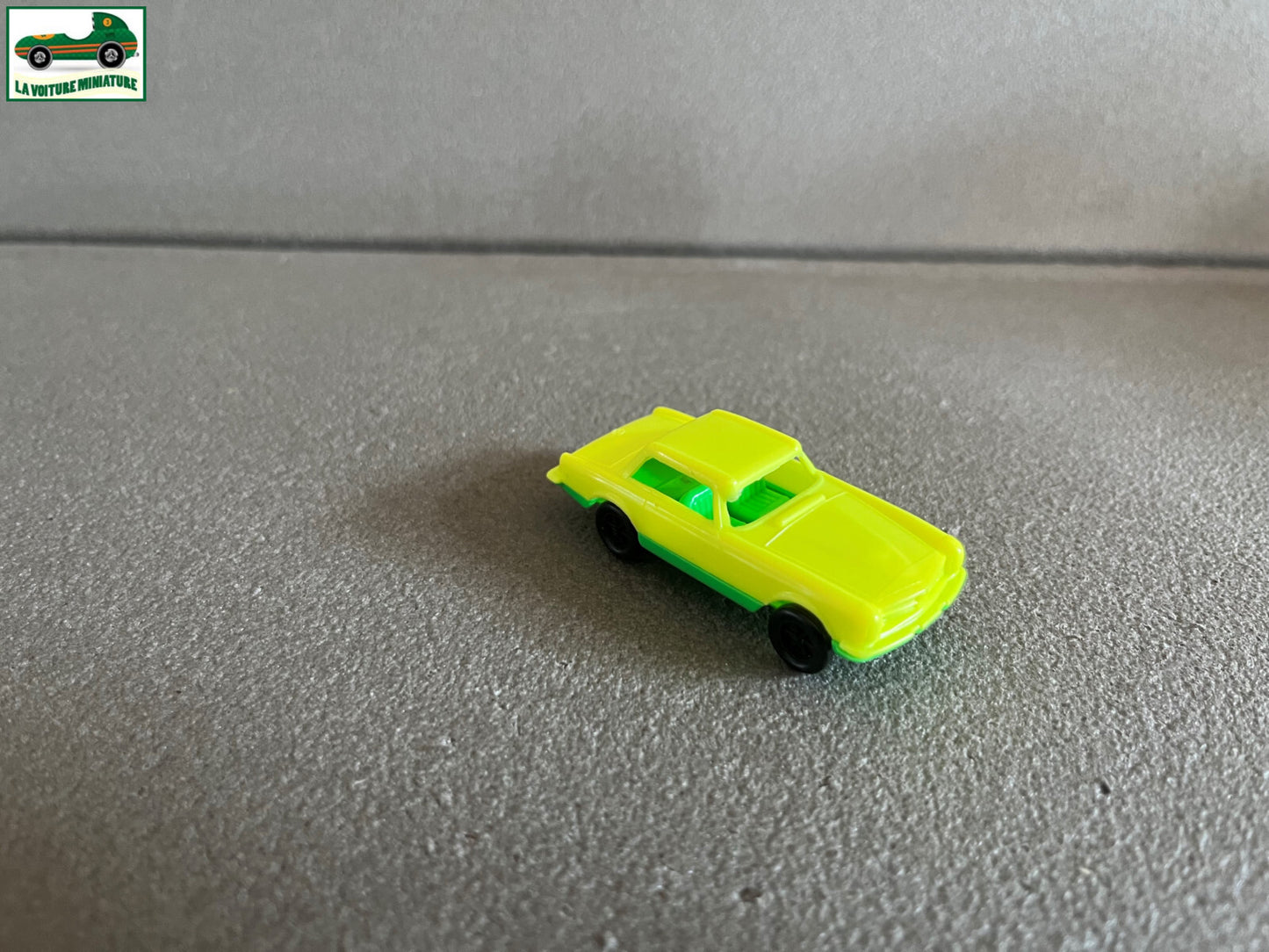 Ancienne Miniature Voiture Plastique Mercedes 280 SL Coupé Italy au 1/72