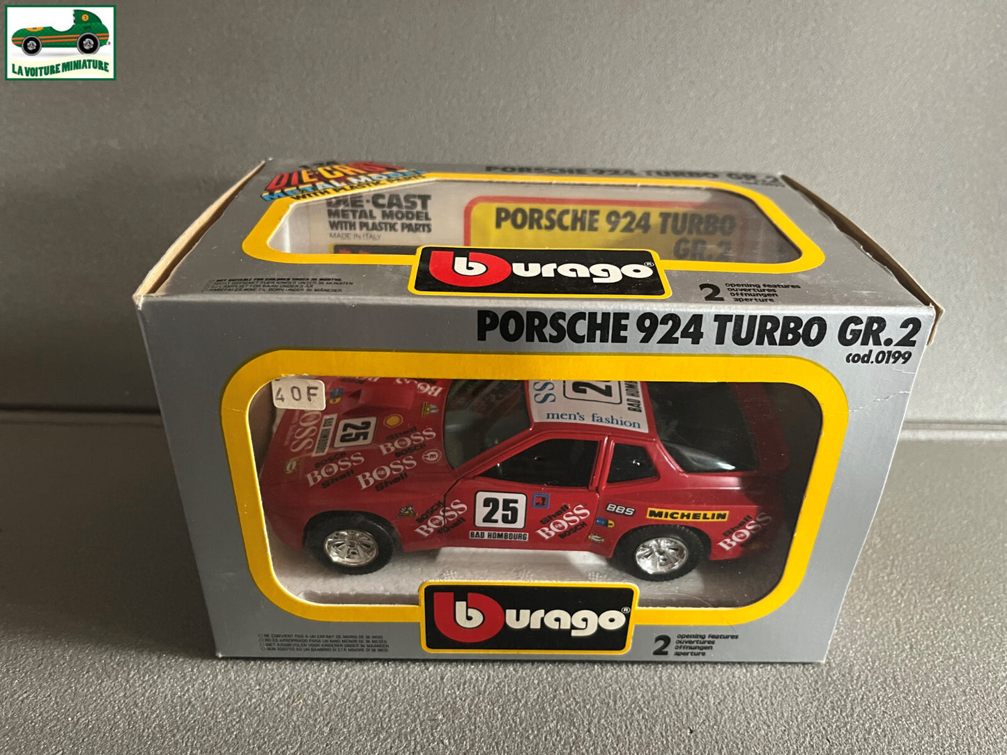 Ancienne Voiture miniature Porsche 924 Turbo GR.2 cod. 0199 Burago au 1/24