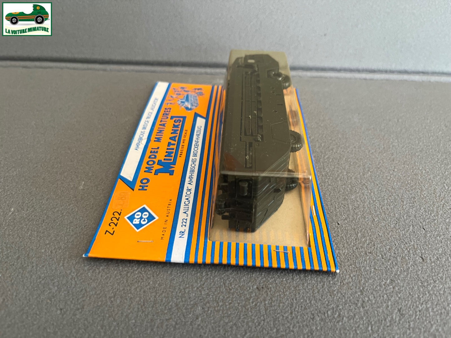 Miniature Engin Militaire Camion Blindé Z-222 Alligator Roco Minitanks 1/87 HO