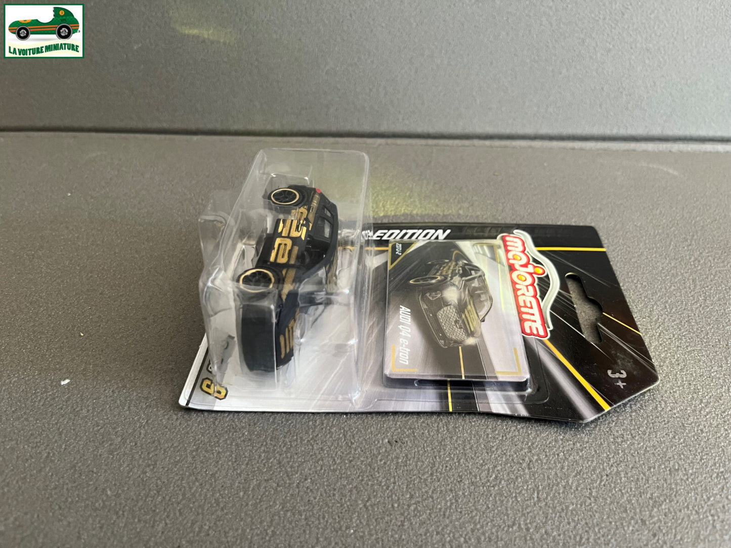Voiture miniature Audi Q4 e-tron Serie 9 Limited Majorette 1/60 1/64