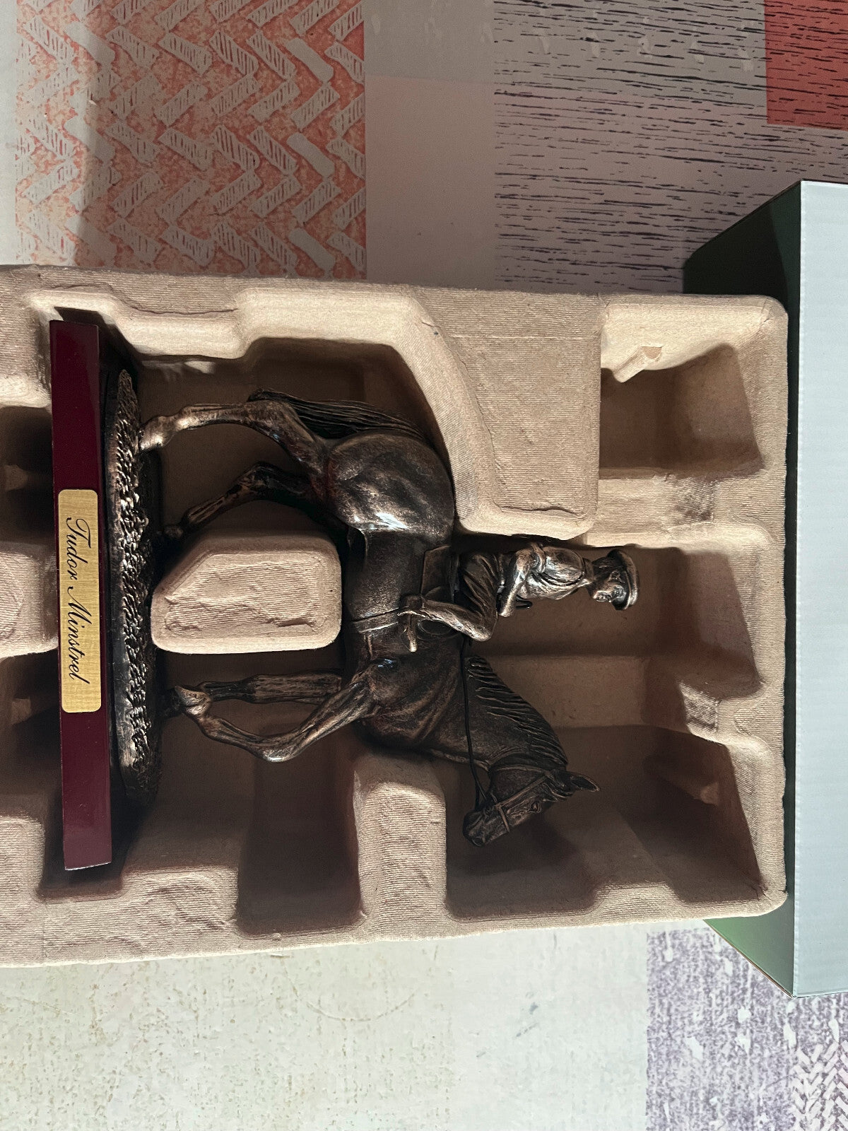 Statue Collection Cheval Course Tudor Minstrel Résine Editions Atlas 1/12