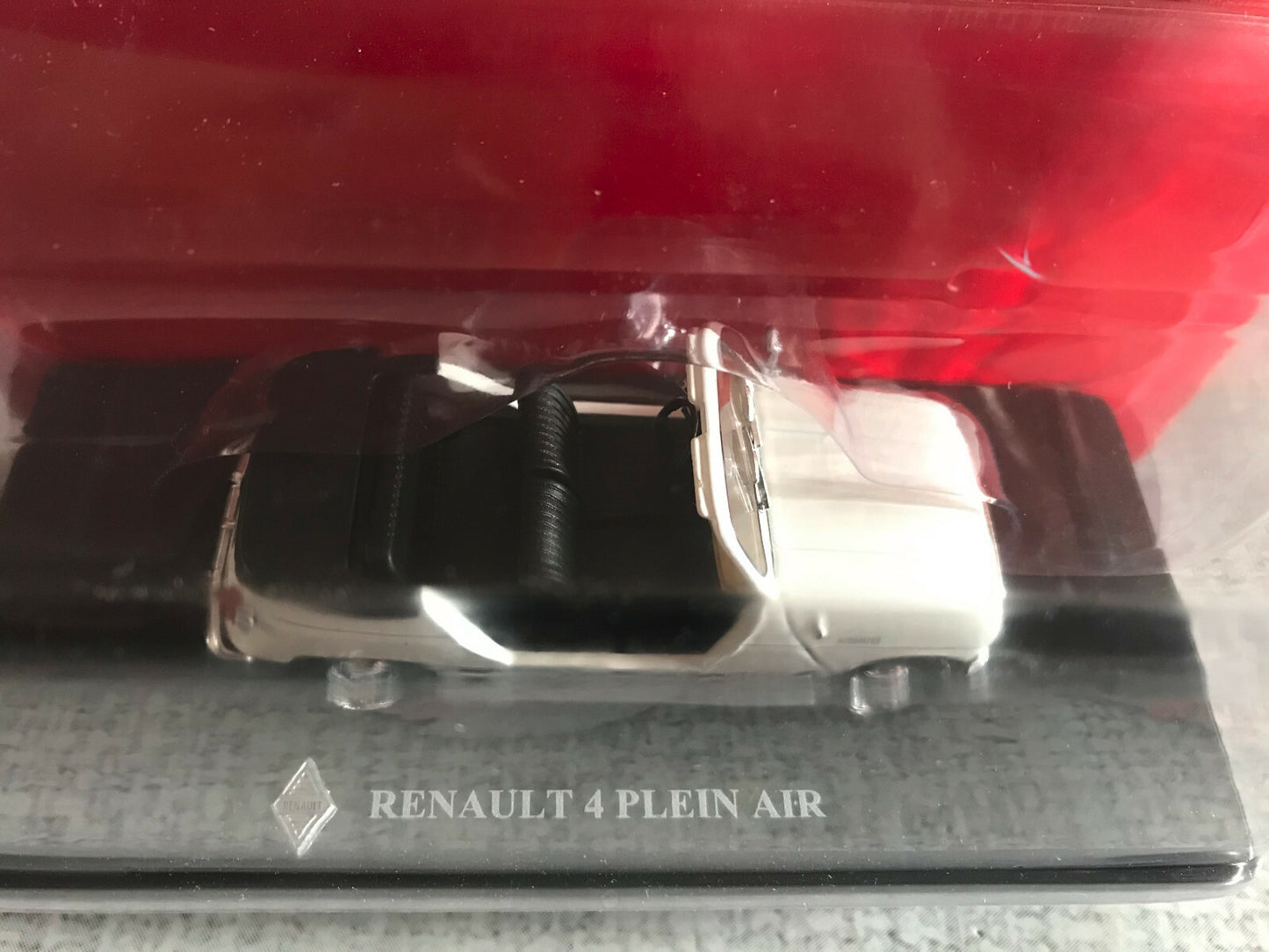 Voiture miniature Passion Renault 4 4L R4 Plein Air Hachette au 1/43