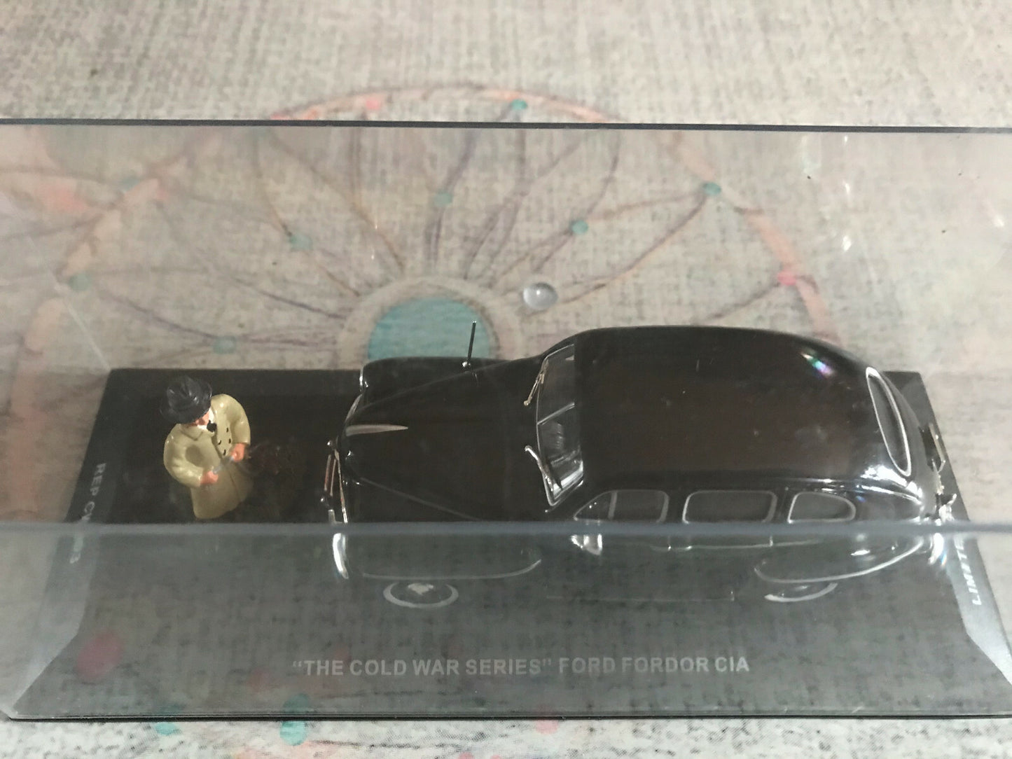 Voiture Miniature The Cold War Series For Fordor CIA Ixo REP CWS03 au 1/43