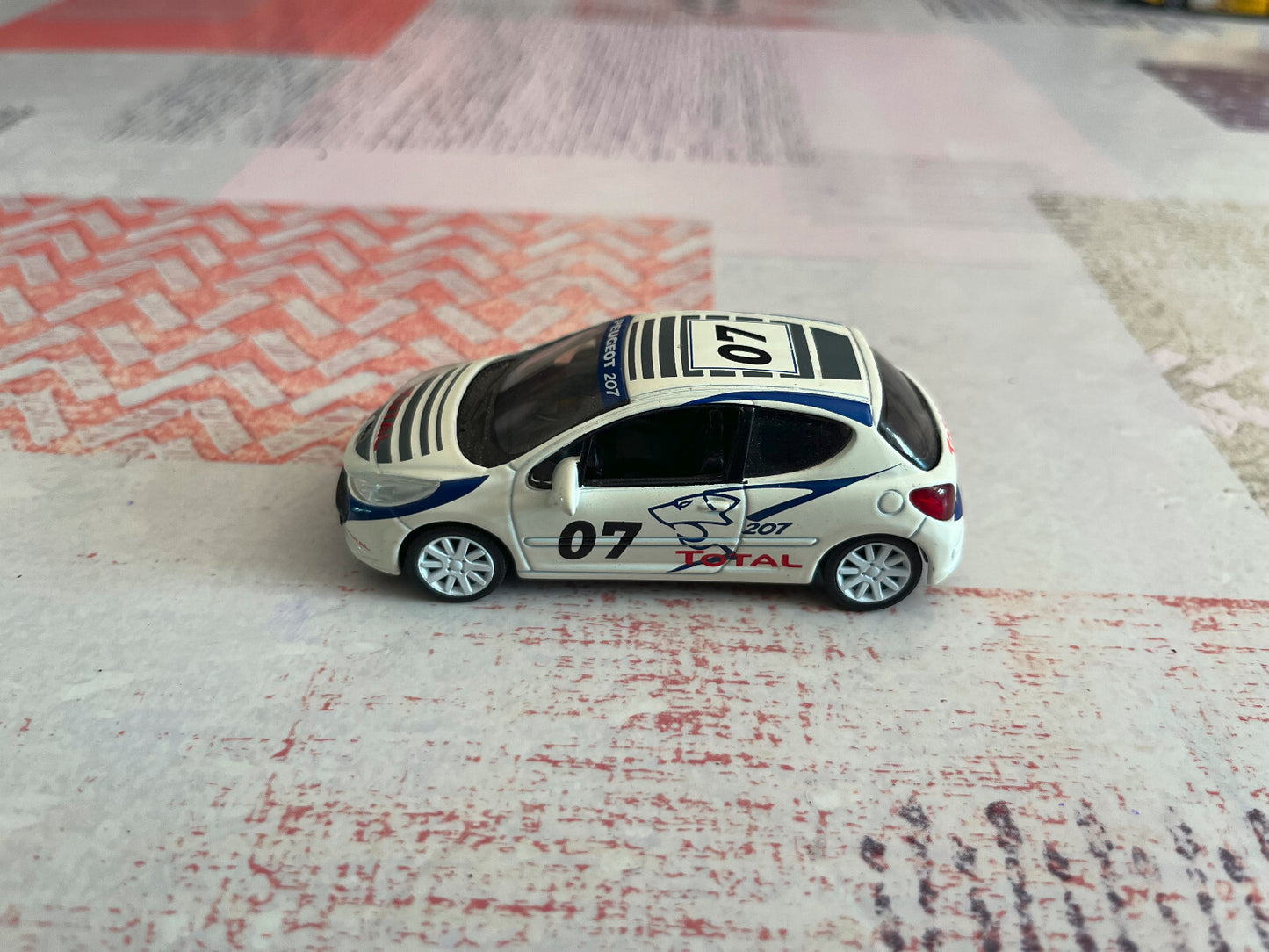 Voiture Miniature Peugeot 207 Jet Car Norev au 1/43