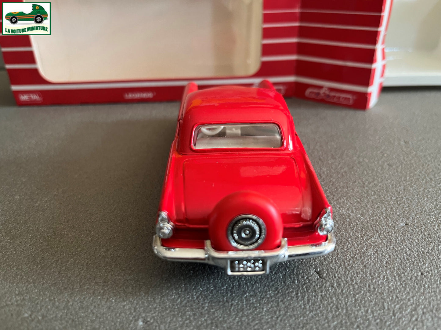 Voiture miniature Ford Thunderbird 56 2402 Majorette 1/32