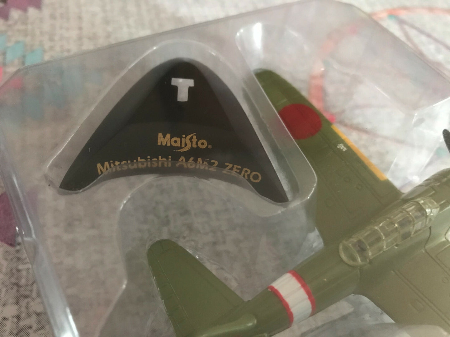 Avion miniature de guerre Japonais de la WWII MITSUBISHI A6M2 Zero au 1/100