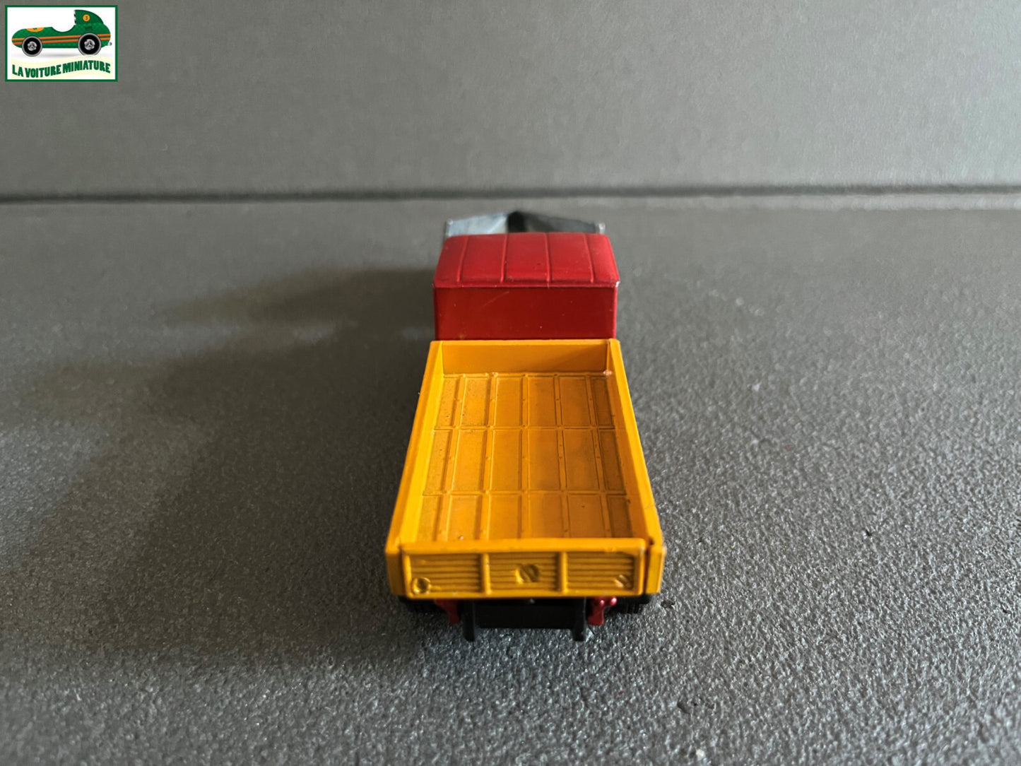 Ancienne Miniature Camion Chasqse Neige Penny Esadelta Mad in Italy 1/66