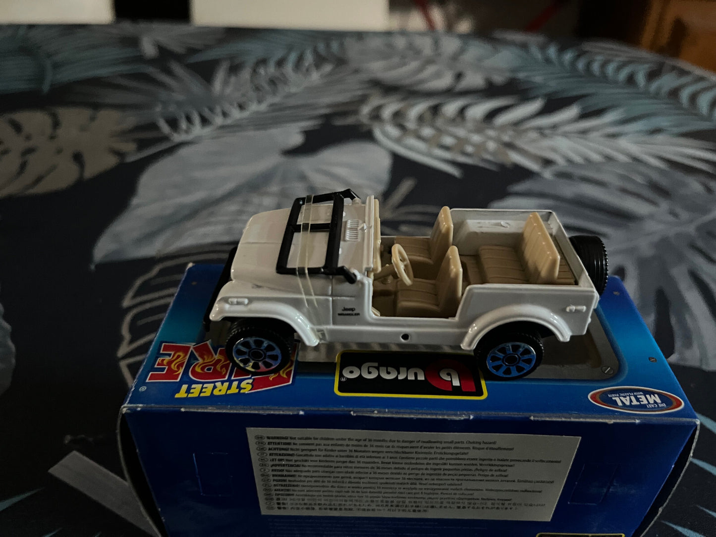 Voiture Miniature Jeep Wrangler Burago au 1/43