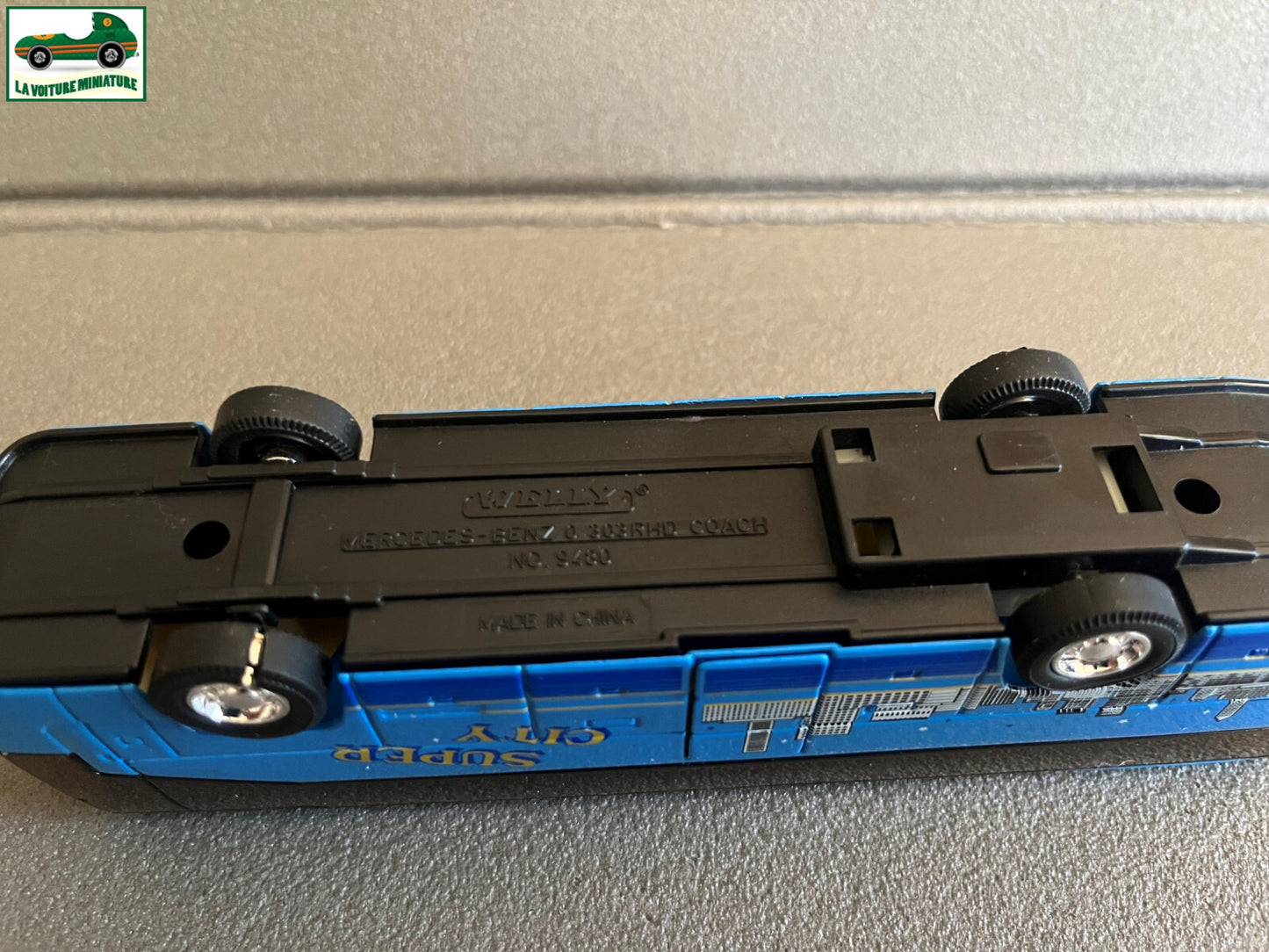 Voiture Miniature Bus Mercedes Benz 303 Coach Welly Autocar Car 1/60