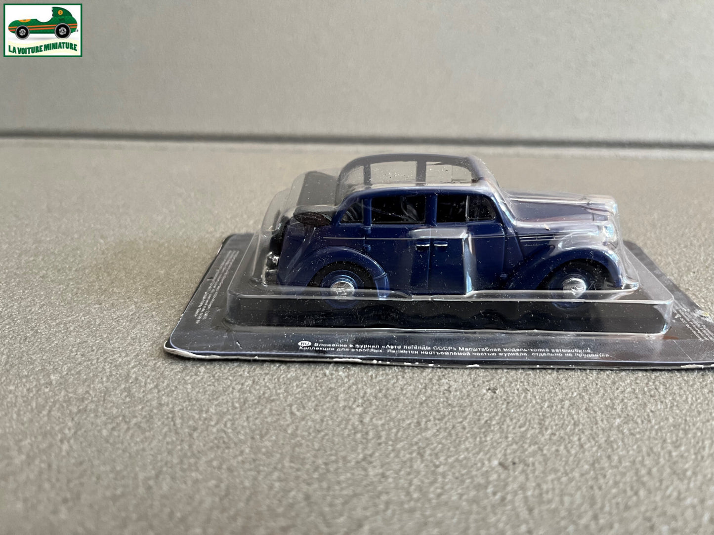 Voiture Miniature Moskovitch 400-420A Cabriolet Pays de L'est URSS Russie 1/43