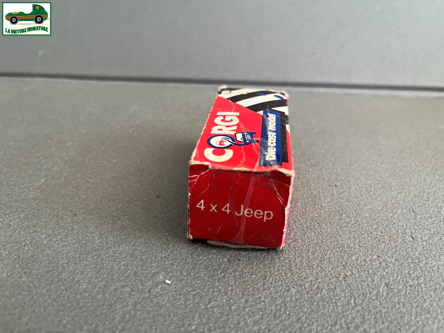 Ancienne Voiture Miniature Corgi 4x4 jeep Made GT Britain Echelle Majorette
