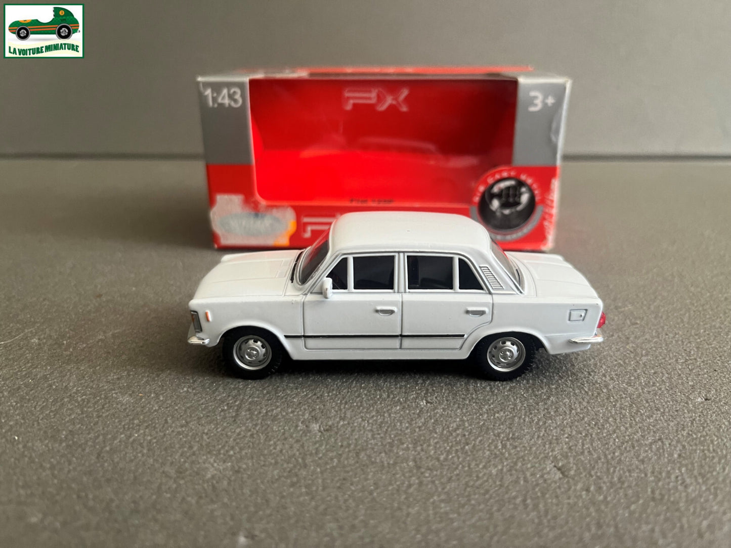 Voiture Miniature Fiat 125P Welly au 1/43