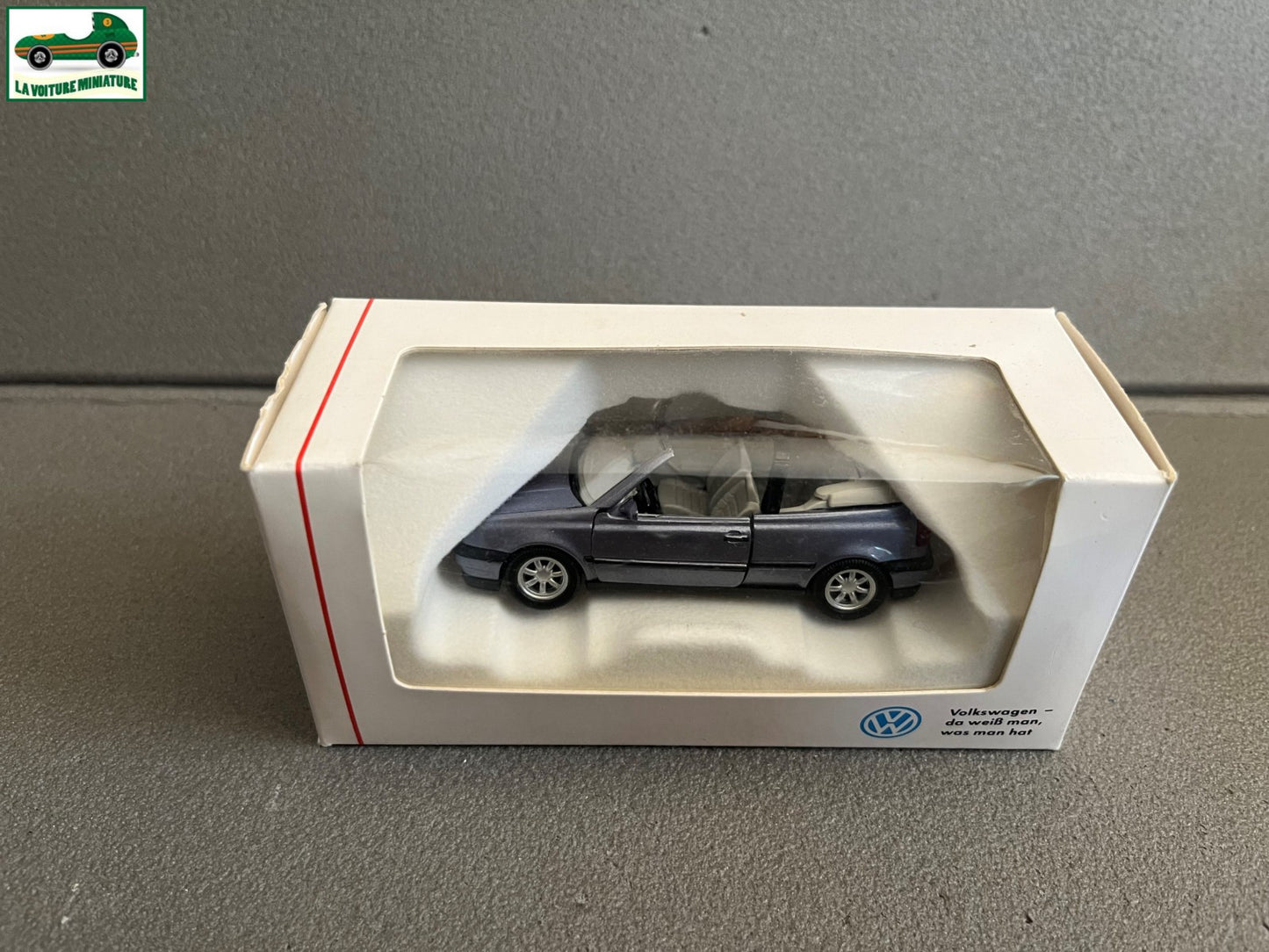 Voiture Miniature Volkswagen Golf Cabriolet Schabak au 1/43