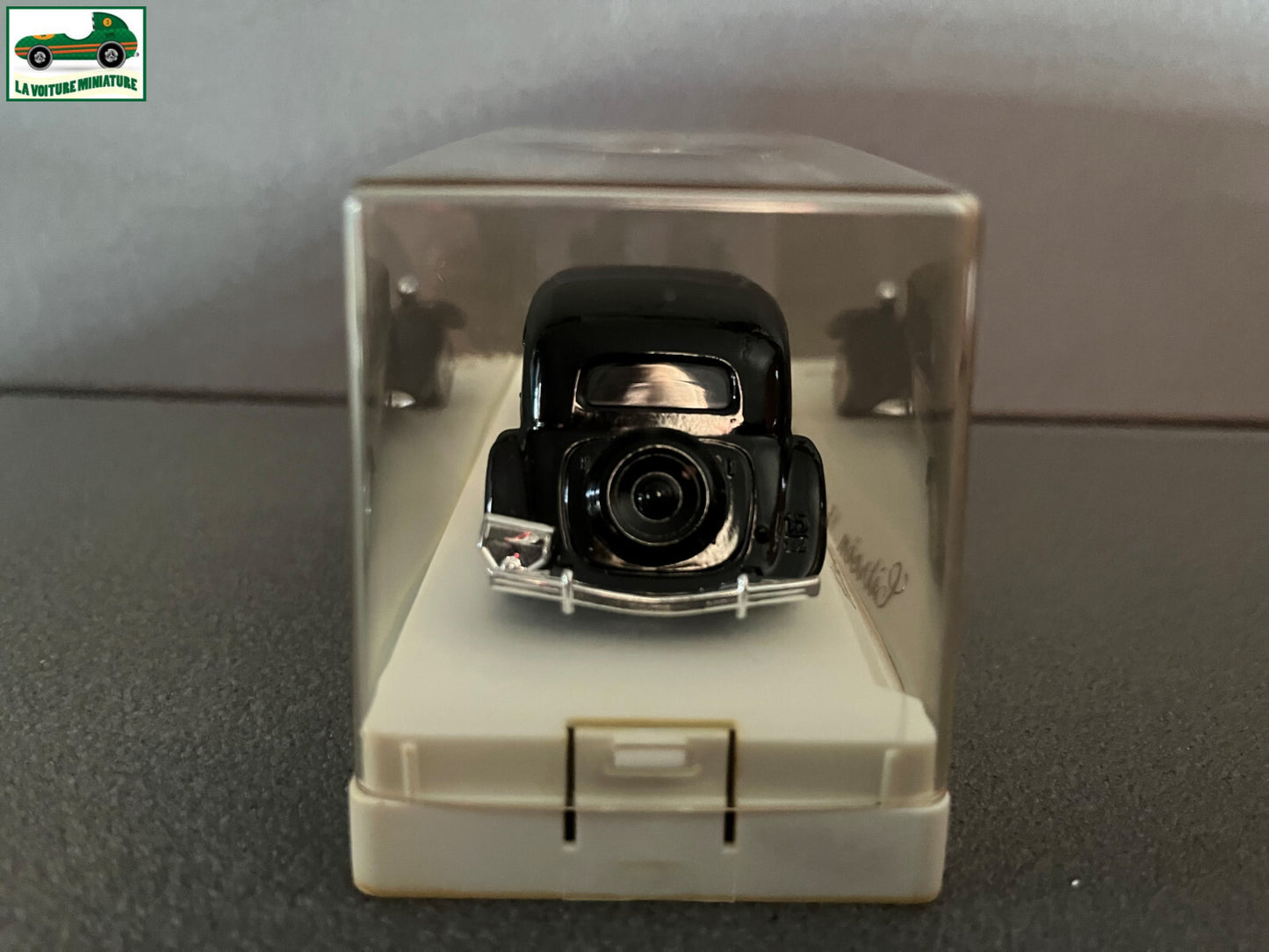 Voiture Miniature Citroen 15 CV 4032 Traction Solido au 1/43