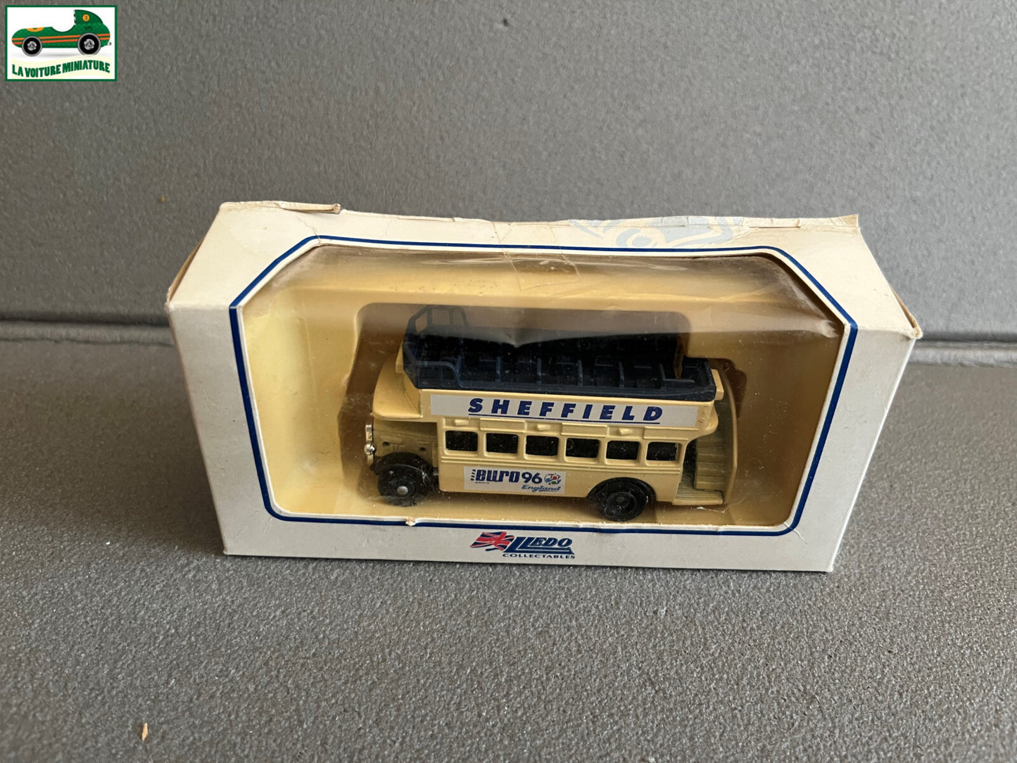 Ancienne Voiture miniature Bus Sheffield Lledo Euro 96 England Football