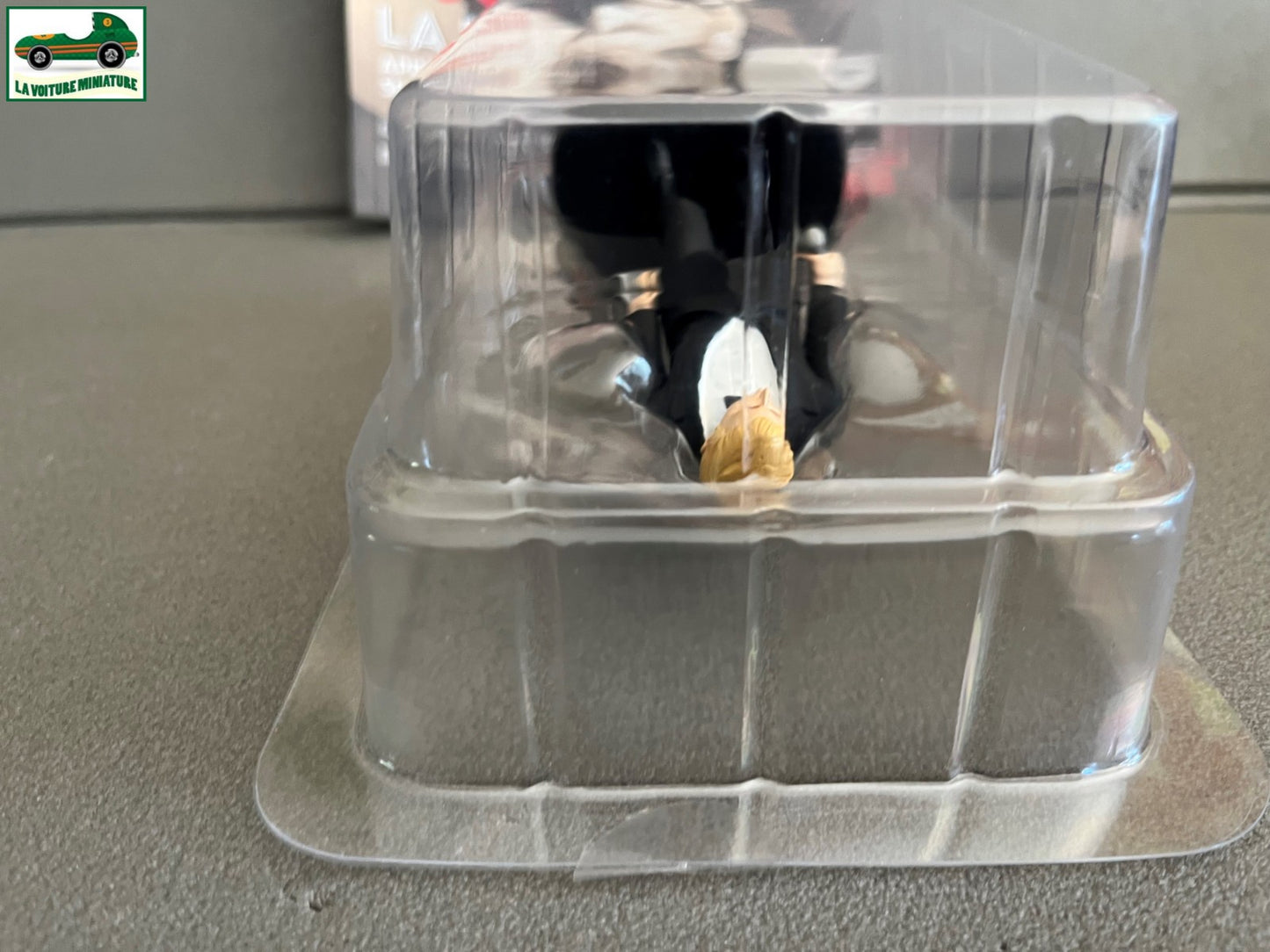 Figurine de Collection Johnny Hallyday + Livret N°19