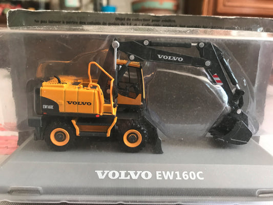 Miniature Véhicule de chantier Volvo EW 160 C Pelle Hachette 1/72