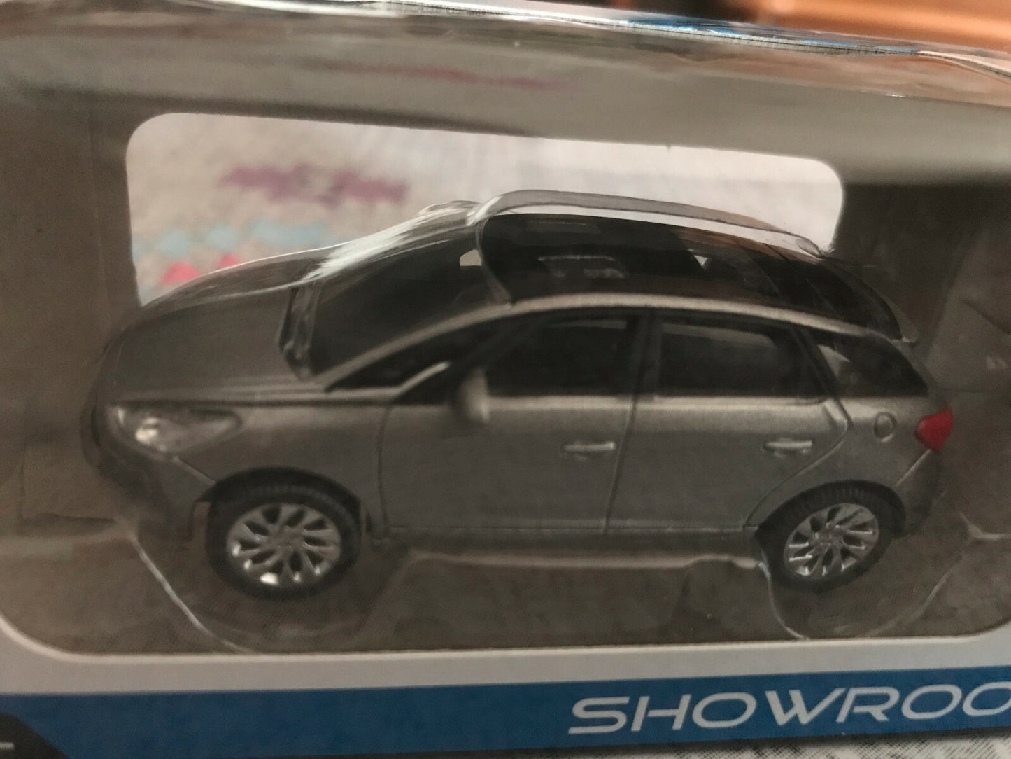 Voiture miniature Citroen DS Norev ShowRoom 3 inches 1/64