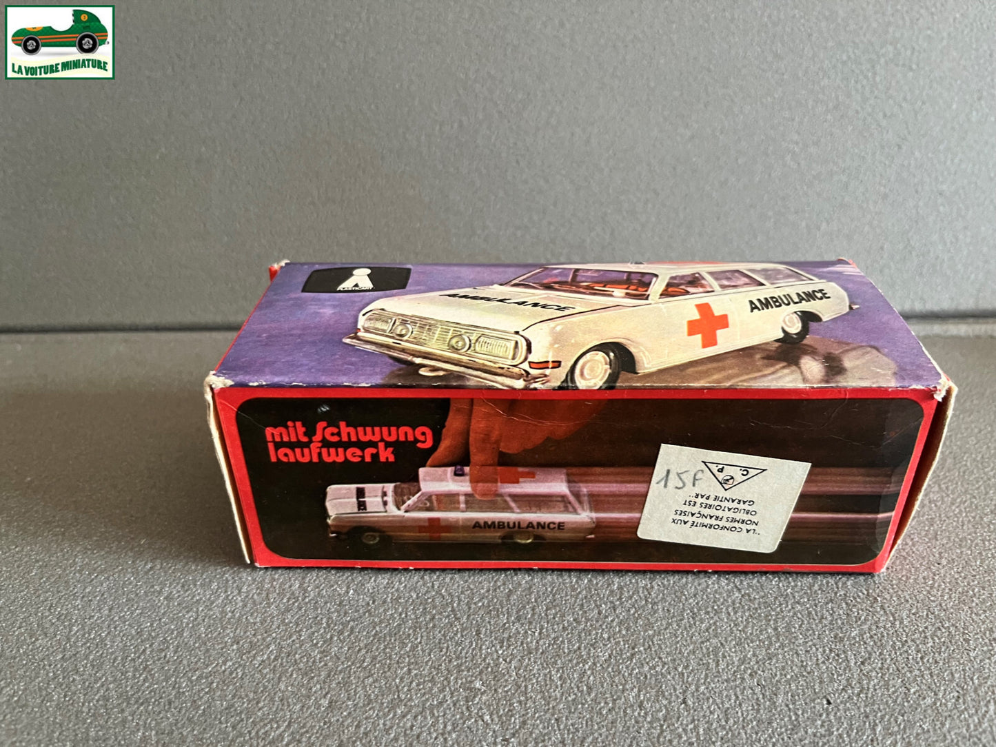 Ancien Jouet Voiture Plasticart Kombi Ambulance Car Tole Metal Made in GDR 1/30