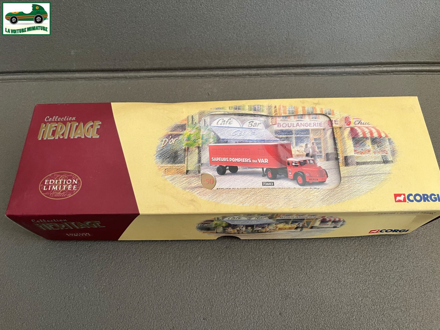 Voiture Miniature Camion Semi Remorque Berliet GLR Pompiers du Var Corgi 1/50