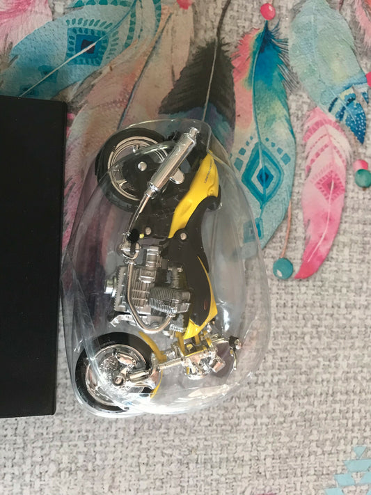 Moto miniature Guzzi V10 Centauro Motos à Collectionner Maisto Altaya 1/18