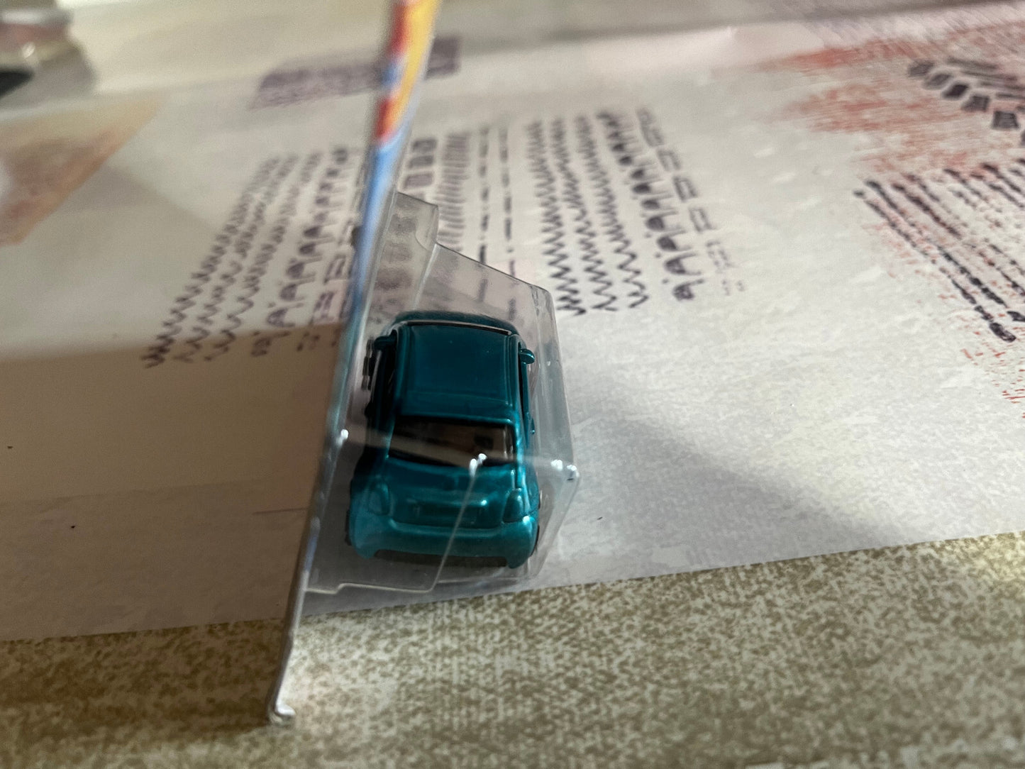 Voiture Miniature Fiat 500 électrique 500e Hotwheels 1/64 Echelle Type Majorette