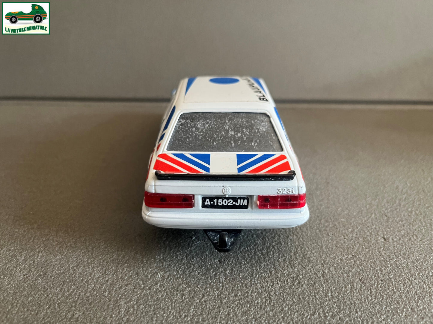Ancienne Voiture Miniature BMW 323 Mira Spain au 1/25 Epave
