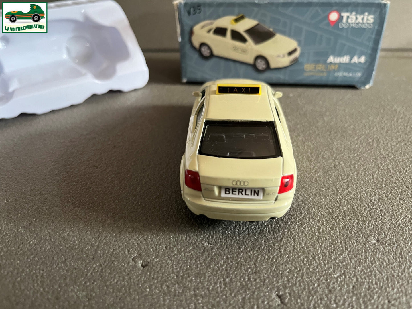 Voiture Miniature Audi A4 Berlin Taxi du Monde Welly au 1/38