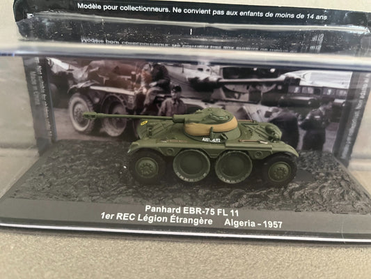 Miniature Militaire Char Tank Blindé Panhard EBR-75 FL 11 Légion Altaya 1/72