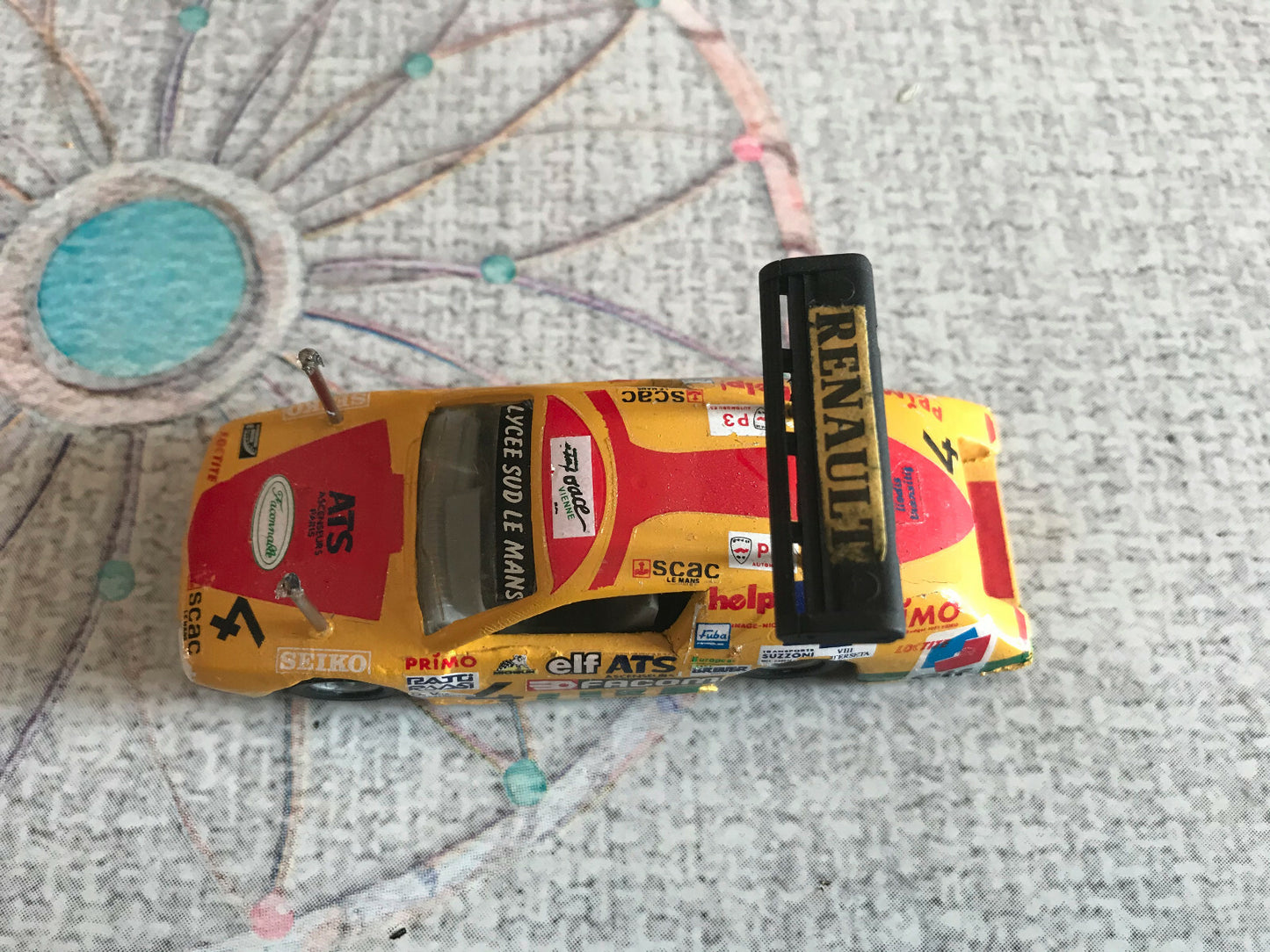 Voiture miniature modifiée course Base Renault Clio Facom Elf Le Mans au 1/43