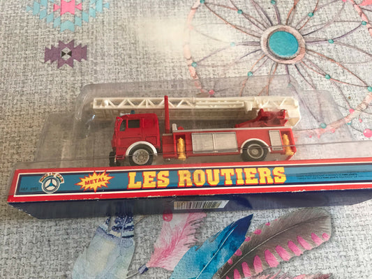 Voiture Miniature Camion Pompiers Echelle Mercedes Holly Car 6953 Vintage