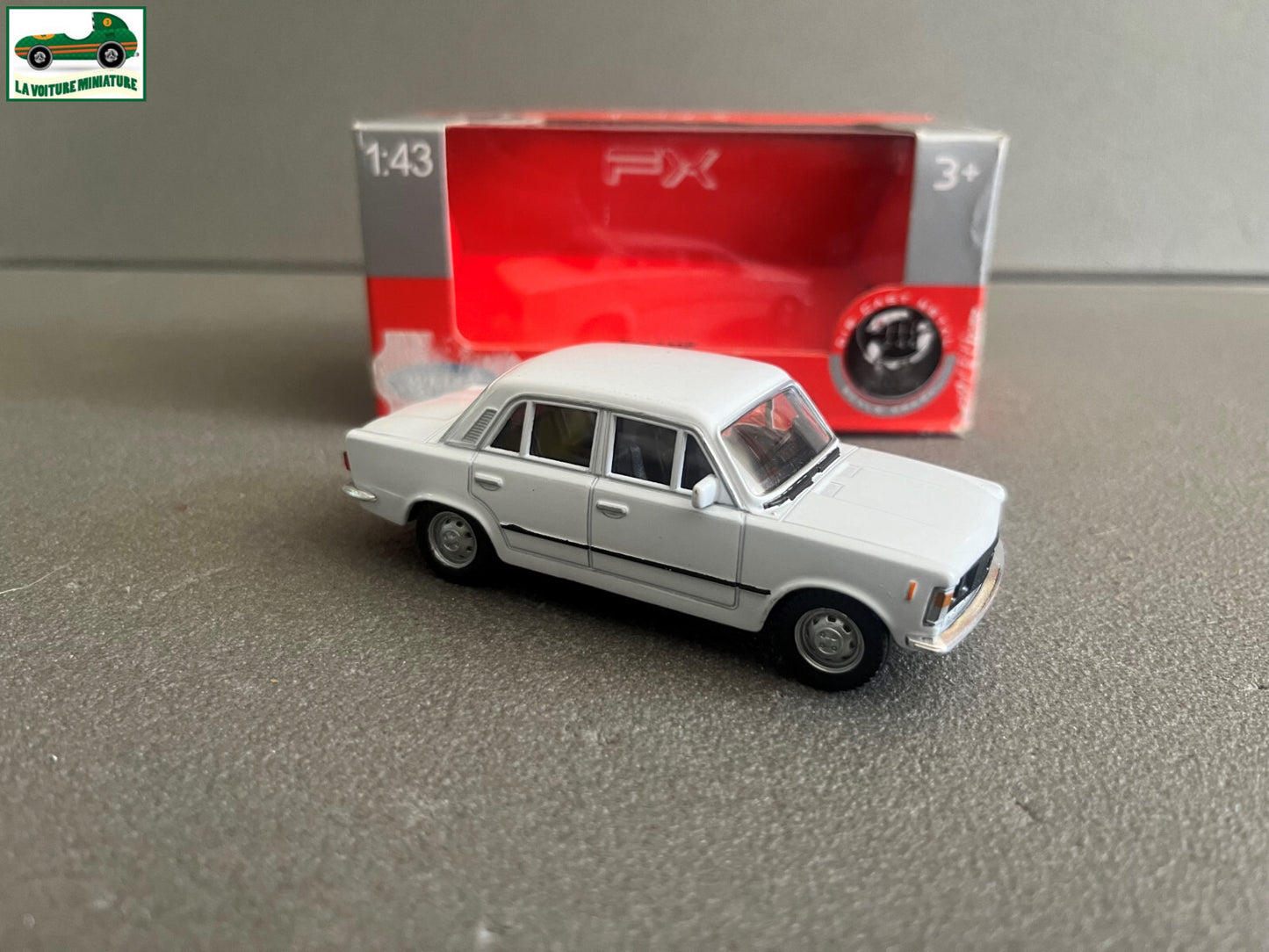 Voiture Miniature Fiat 125P Welly au 1/43