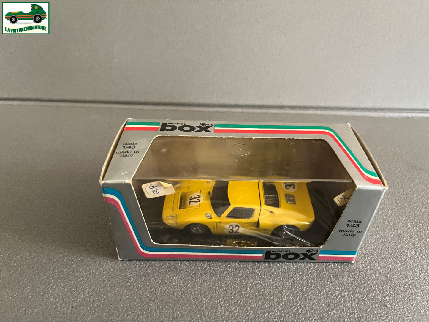 Voiture miniature Ford GT 40 Spa 68 Box Italy 1/43