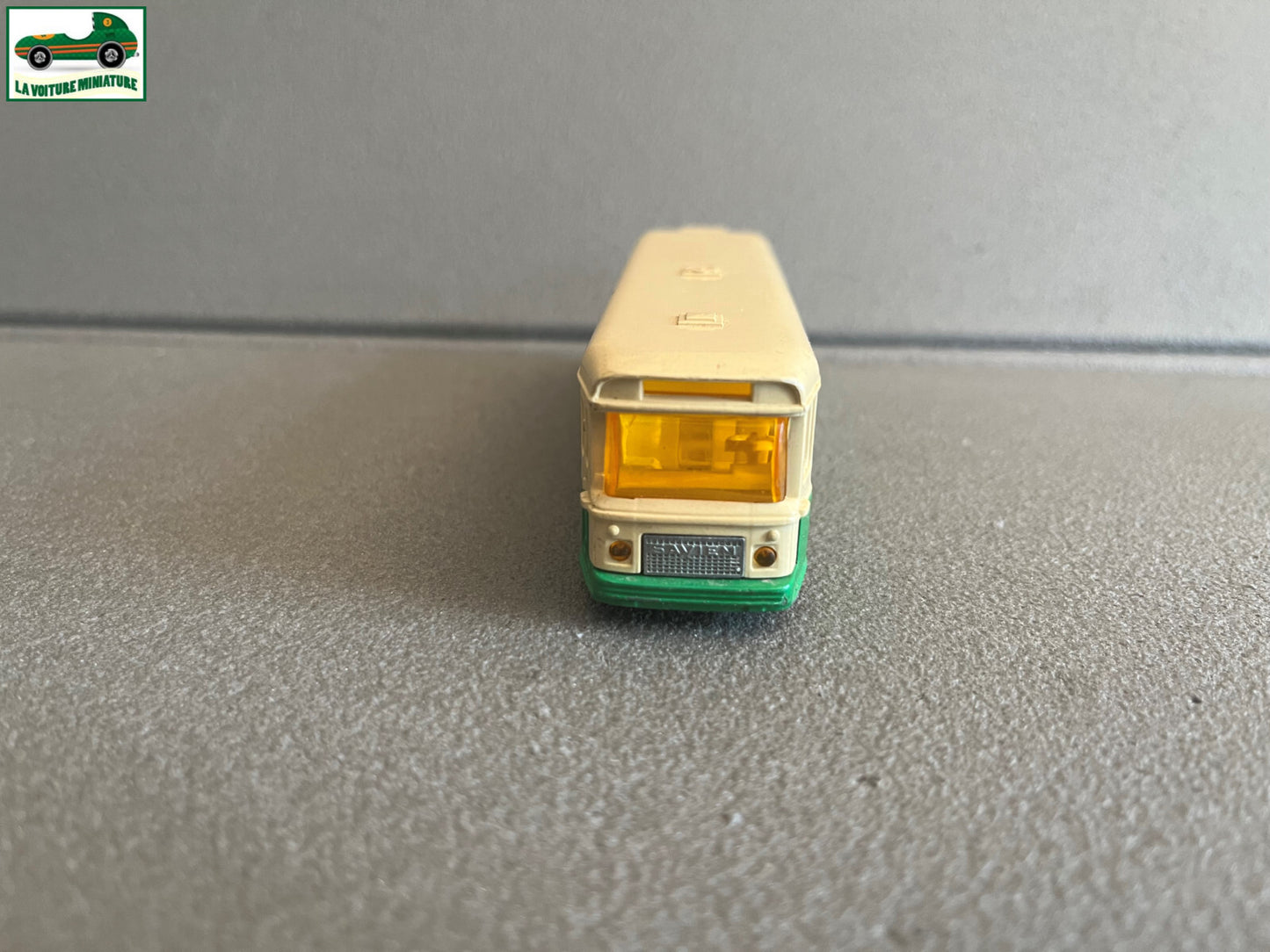 Ancienne Voiture Miniature Autobus Saviem Majorette France au 1/87