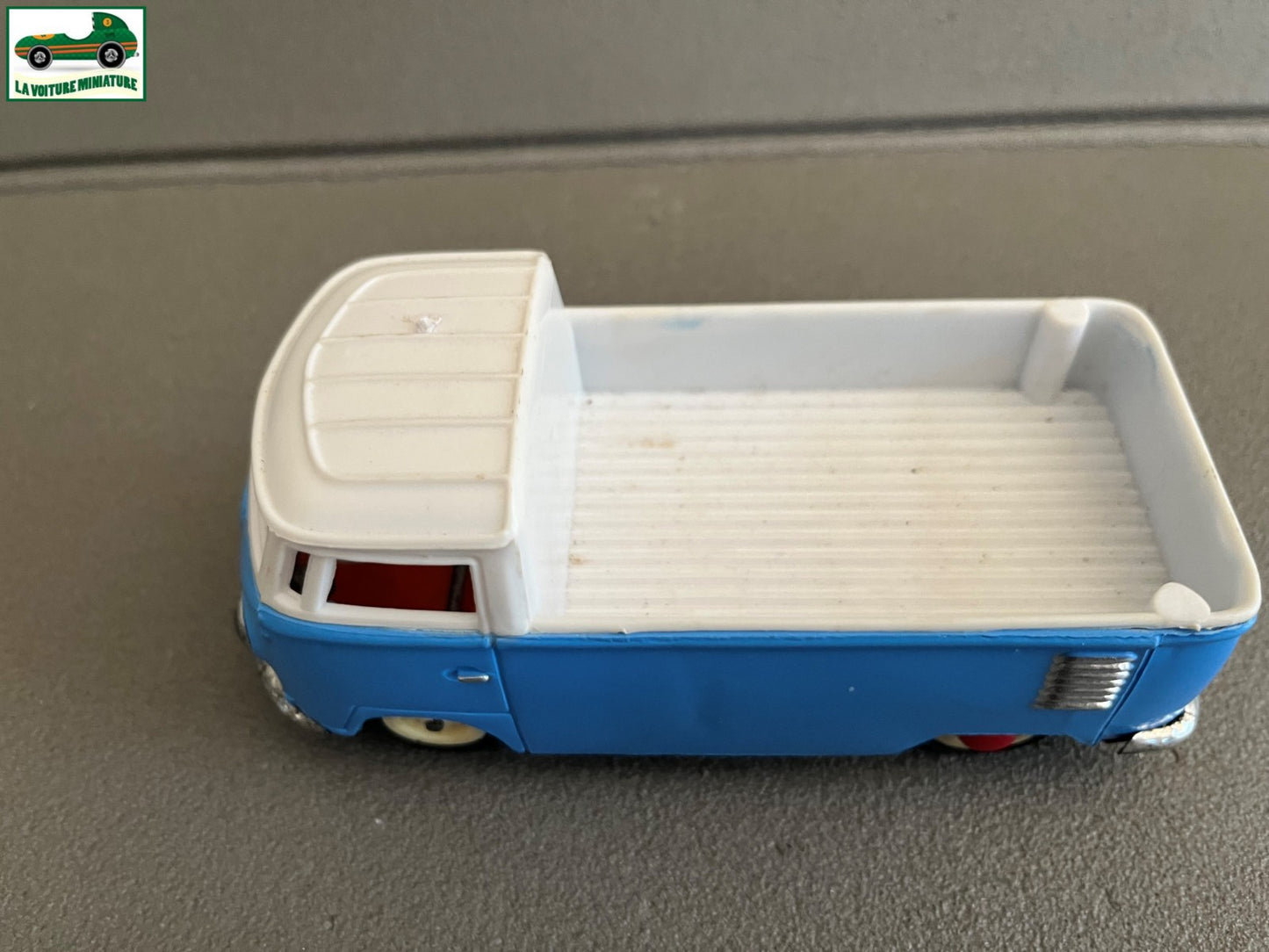 Ancien Jouet de Bazar Plastique Volkswagen Combi Pick Up Jato 1/24 Défauts