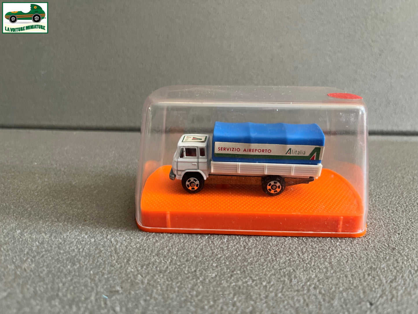 Voiture miniature Camion Mercedes Aeroport Guiloy Spain Echelle Type Majorette