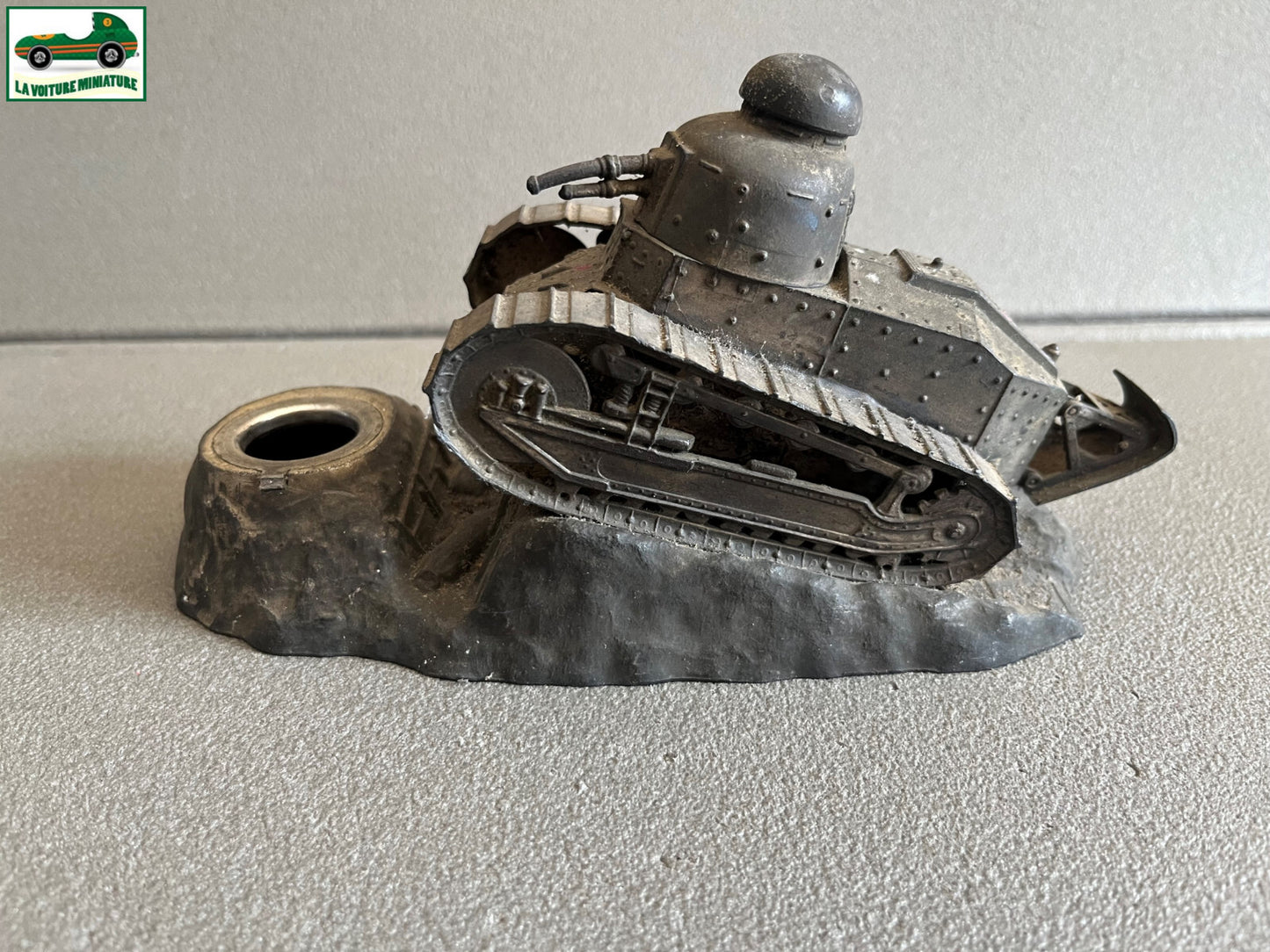Ancien Miniature Militaire Char Encrier tank Renault FT17 Camp de Sissone