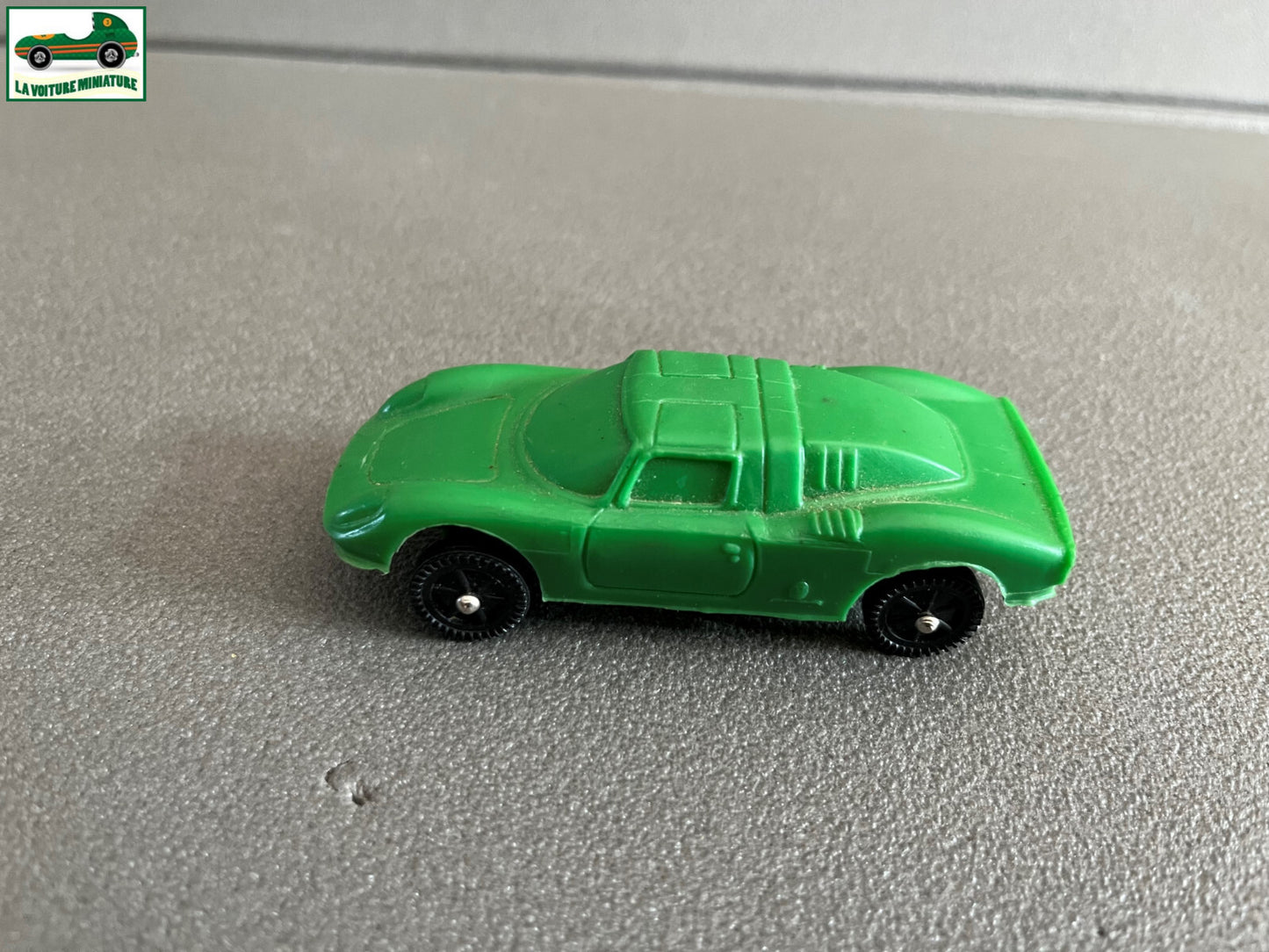 Voiture Miniature Ancien Ferrari Vinyl Line Plastique Gomme 1/43 idem Tomte