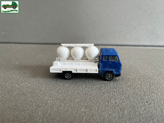 Ancienne Voiture Miniature Camion Volvo F-89 Produits Chimique Norev Mini Jet