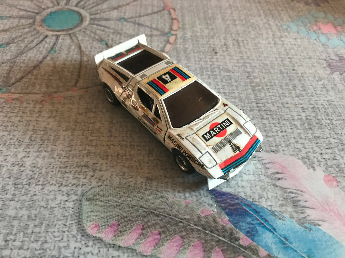 Voiture miniature Maserati Bora Martini Le Mans Made in Singapore 1/37