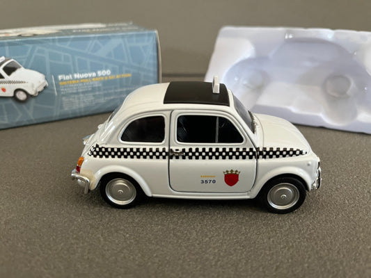 Voiture Miniature Fiat Nuova 500 Rome Taxi du Monde Welly 1/38