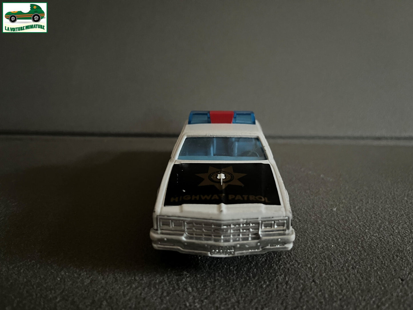Voiture miniature Chevrolet Impala Highway Patrol Police Majorette France 1/41