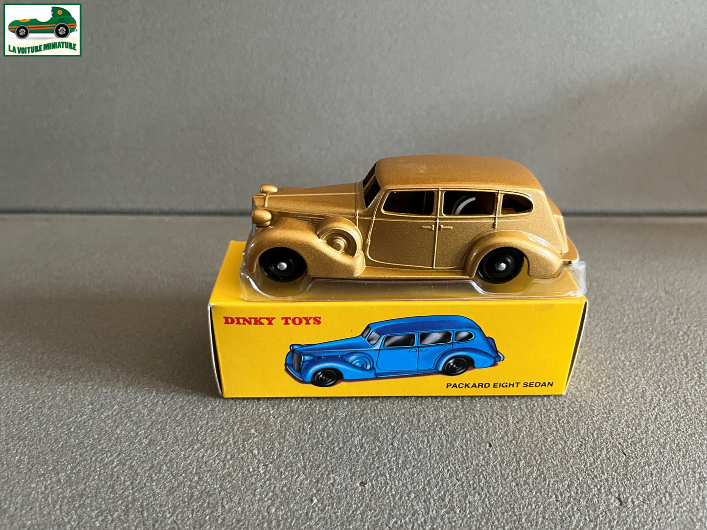 Voiture miniature Packard Eight Sedan 24P Dinky Toys Atlas