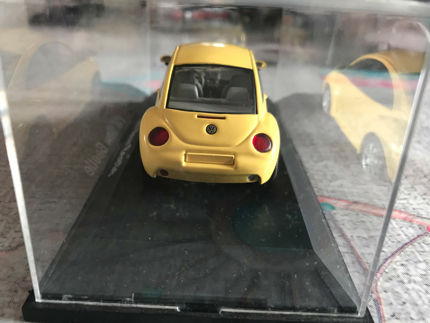 Voiture Miniature Schuco Volkswagen VW New Beetle au 1/43