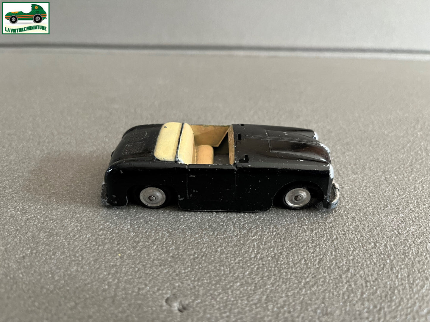 Ancienne Miniature Voiture R de Rovin CIJ France Epave 1/43