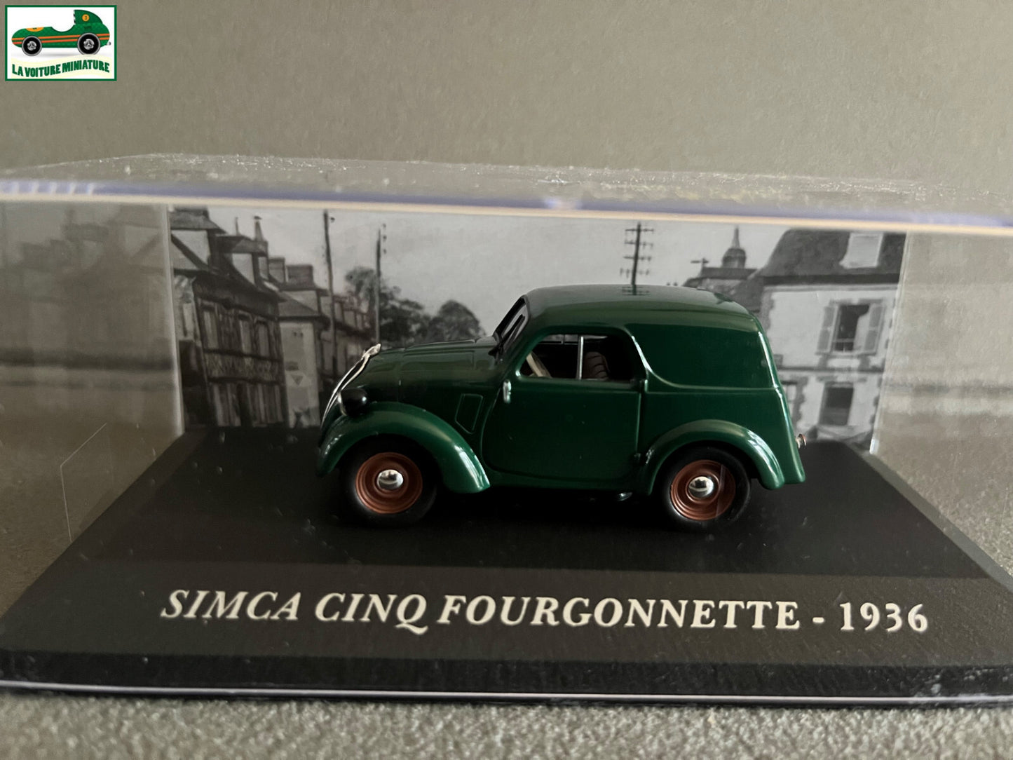 Voiture Miniature Simca Cinq Fourgonnette 1936 au 1/43 Ixo Altaya