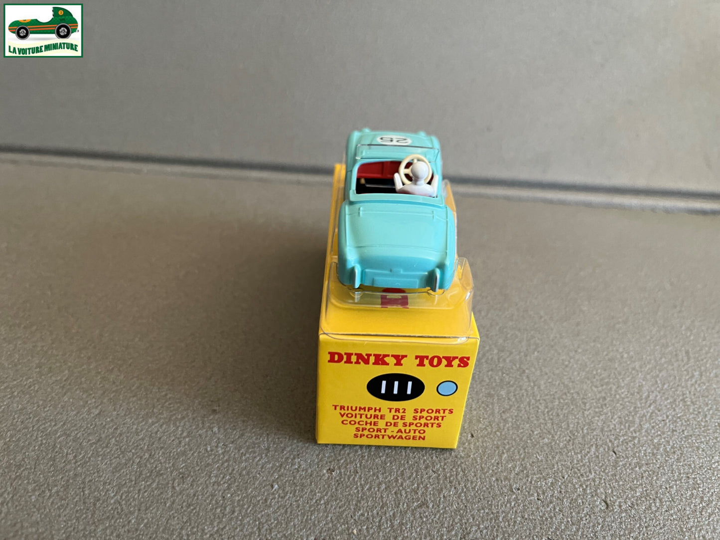Voiture miniature Triumph TR2 Sports Deagostini Dinky Toys Atlas au 1/43
