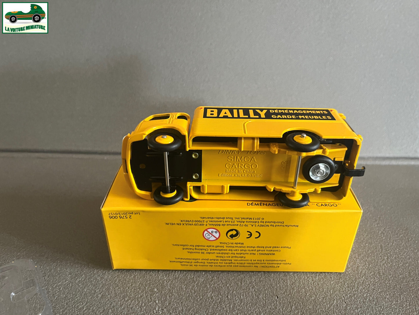 Voiture miniature Camion Déménageur Simca Cargo 33AN Dinky Toys Atlas