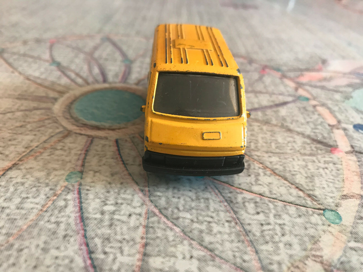 Ancienne Voiture Miniature Corgi Van Crayola Made GT Britain Echelle Majorette